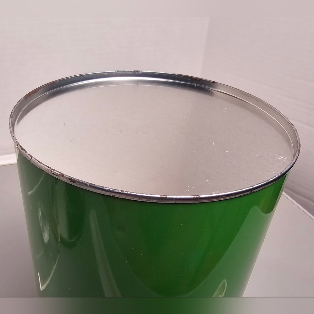 [Arbonne] Signature Green Storage Tin - Picture 9 of 16